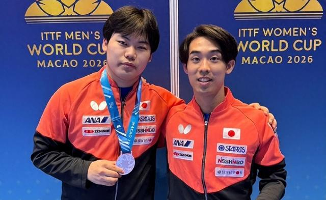 张本智和观战决赛面露恐惧！日本球迷盼他退位：松岛已成日乒最强|王楚钦|松岛辉空|世界杯|樊振东|林昀儒_新浪体育_新浪新闻